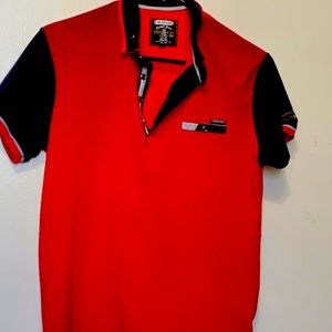 Excellent condition mens t-shirts $35 for both 🤩